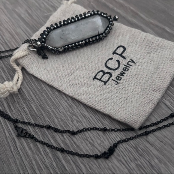 Bcp quartz necklace worn black accents - Picture 1 of 4